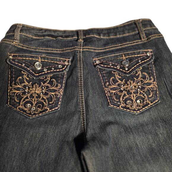 Last One Women Jeas size 12 comfortable yet classic look jeans w/ little bling - Picture 3 of 9